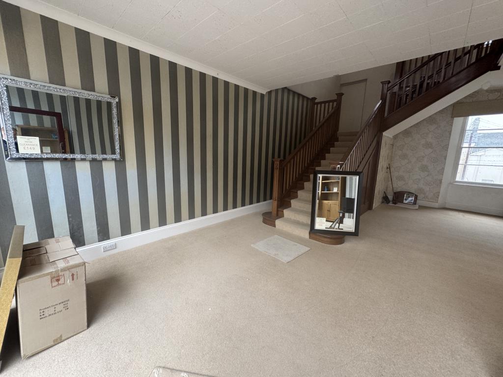Lot: 79 - THREE STOREY COMMERCIAL PROPERTY IN POPULAR LOCATION - Ground floor